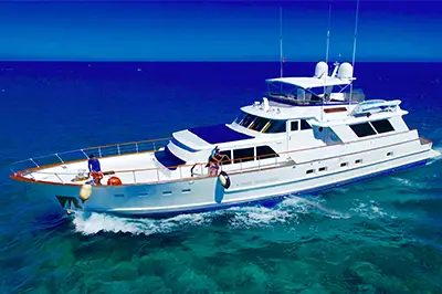 Yacht in Playa del Carmen